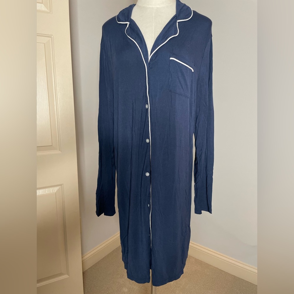 Amazon Essentials Women’s Piped Nightshirt